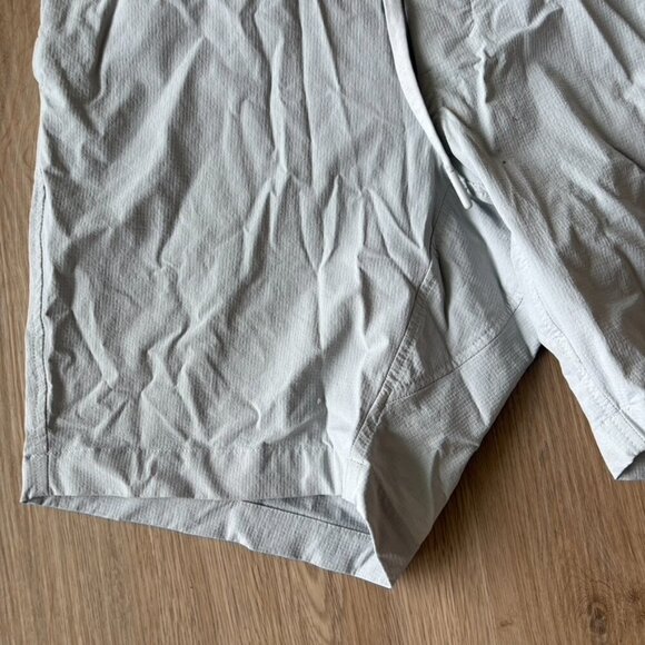 Lululemon Bowline Shorts Men’s 6” Ripstop Athleisure Rhino Gray Size Small - Picture 2 of 8